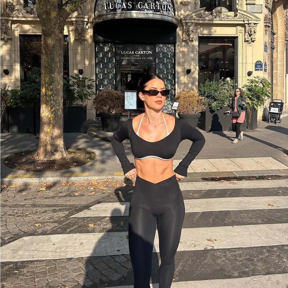 Crop Shop Boutique Serenity Capri Long Sleeve Crop | Two Tone